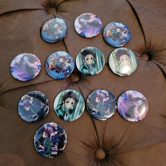 Anime Other - Demon Slayer pin lot
